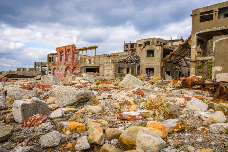 Quando nei conflitti l'umanità vacilla.